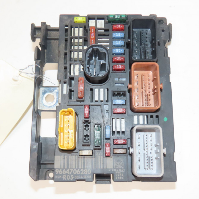 Boite a fusibles occasion  Peugeot 308 SW I (4E_, 4H_) 1.6 hdi (2009-2014) 5 portes   9664706280  1