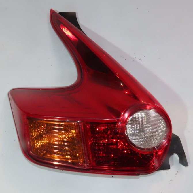 Feu arrière gauche occasion  Nissan JUKE (F15) 1.5 dci (2010) 5 portes   265551KA0B  1