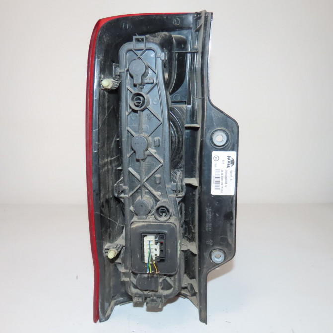 Feu arrière droit occasion  Peugeot BIPPER TEPEE 1.4 hdi (2008)   1624223980  3