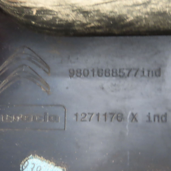 Protection d pare-choc ar occasion  Citroën C4 CACTUS 1.6 bluehdi 100 (2014)   9801688577  3