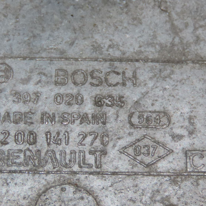 Moteur essuie-glace avant occasion  Renault MODUS / GRAND MODUS (F/JP0_) 1.5 dci (fp0e, jp0e) (2004)   7701208057  2