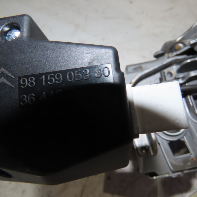 Colonne de direction non assistee occasion  Peugeot 3008 SUV (MC_, MR_, MJ_, M4_) 2.0 bluehdi 150 (mjahxh, mjahxv, mjahxg, mjahsh, mjahrh,... (2016-2020)   98204602ZD  2