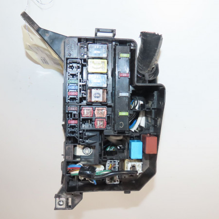 Boite a fusibles occasion  Toyota RAV 4 III (_A3_) 2.2 d (ala35_) (2008-2013)   8274142010 