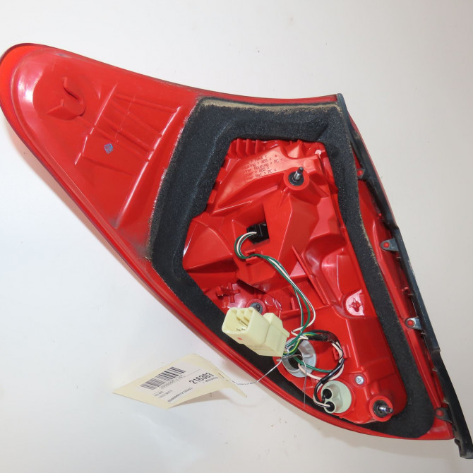 Feu arrière droit occasion  Toyota RAV 4 III (_A3_) 2.2 d (ala35_) (2008-2013)   8155142120  2