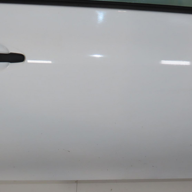 Porte avant droite occasion  Toyota AURIS (_E15_) 1.4 d-4d (nde150_) (2007-2012) 3 portes   6700102260  2