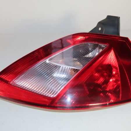 Feu arrière droit occasion  Renault MEGANE II (BM0/1_, CM0/1_) 1.5 dci (bm1e, cm1e) (2005-2008)   8200073237 