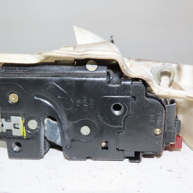 Serrure porte avg occasion  Volkswagen vw JETTA III (1K2) 2.0 tdi 16v (2005-2010)   3D1837015AP  3