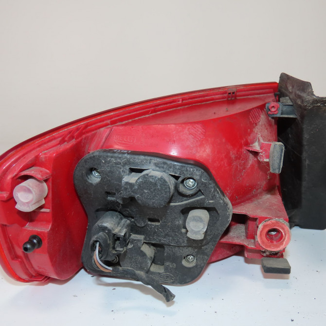 Feu arrière droit occasion  Audi A4 B8 (8K2) 2.0 tdi (2007-2015)   8K5945096D  3