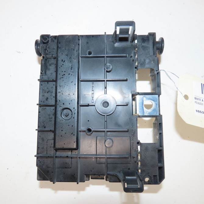 Boite a fusibles occasion  Peugeot 3008 Monospace (0U_) 1.6 hdi (2009-2016) 5 portes   9807028580  3