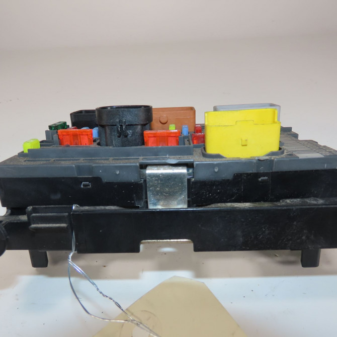 Boite a fusibles occasion  Peugeot 3008 Monospace (0U_) 1.6 hdi (2009-2016) 5 portes   9807028580  5