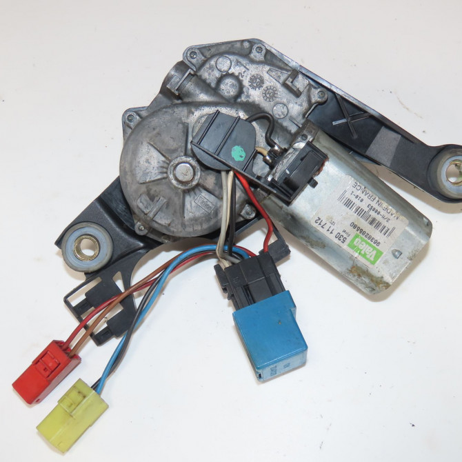 Moteur essuie-glace arrière occasion  Peugeot 306 3/5 portes (7A, 7C, N3, N5) 2.0 hdi 90 (1999-2002)   6405H0  3