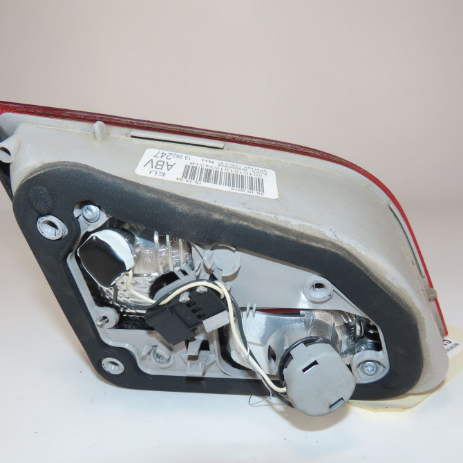 Feu arrière intérieur droit occasion  Opel ASTRA J Sports Tourer (P10) 1.6 cdti (35) (2013-2015)   13282247  3