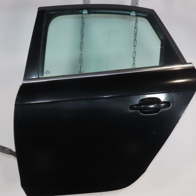 Porte arrière gauche occasion  Audi A4 B8 (8K2) 2.0 tdi (2007-2015)   8K5833051D  1