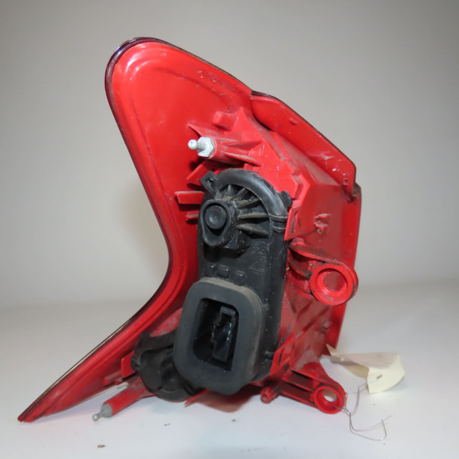 Feu arrière droit occasion  Peugeot 3008 Monospace (0U_) 1.6 hdi (2009-2016) 5 portes   6351HC  3