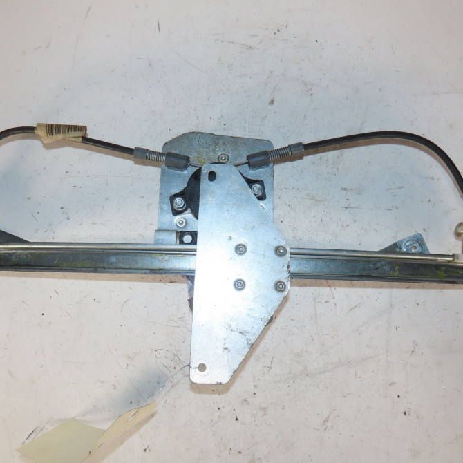 Mecanisme + moteur lève-glace avant droit occasion  Citroën C3 II (SC_) 1.4 hdi 70 (sc8hzc, sc8hr0, sc8hp4) (2009) 5 portes   9222FP  2