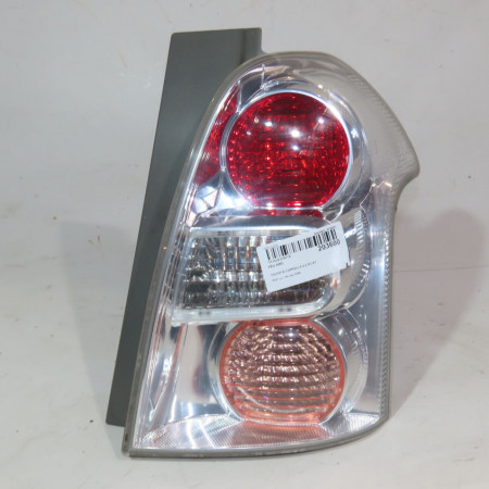 Feu arrière droit occasion  Toyota COROLLA Verso (ZER_, ZZE12_, R1_) 2.2 d-4d (aur10_) (2005-2009) 5 portes   815510F060 