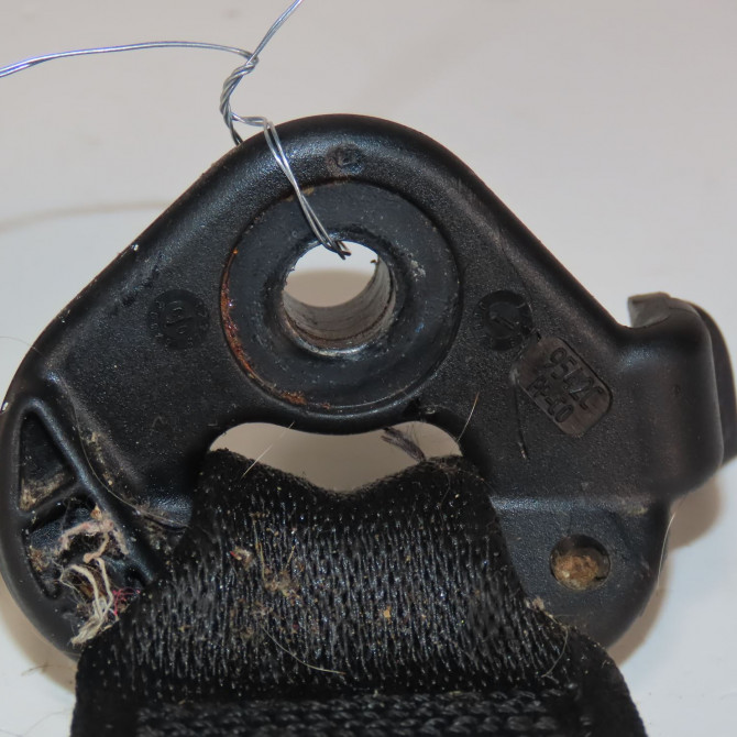 Ancrage ceinture arrière droit occasion  Renault SCÉNIC III (JZ0/1_) 1.5 dci (2009) 5 portes   888424659R  3