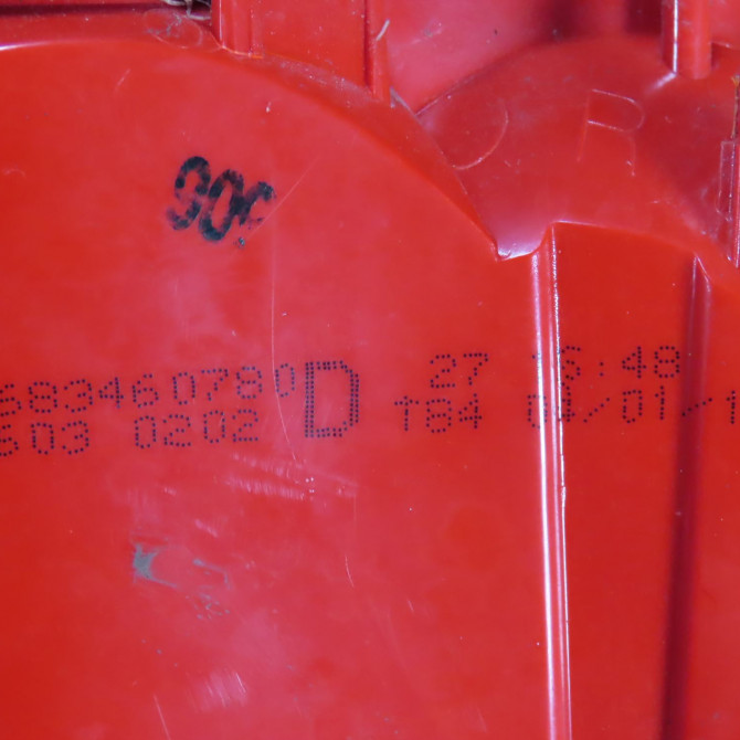 Feu arrière droit occasion  Peugeot 3008 SUV (MC_, MR_, MJ_, M4_) 2.0 bluehdi 150 (mjahxh, mjahxv, mjahxg, mjahsh, mjahrh,... (2016-2020)   6351HC  2