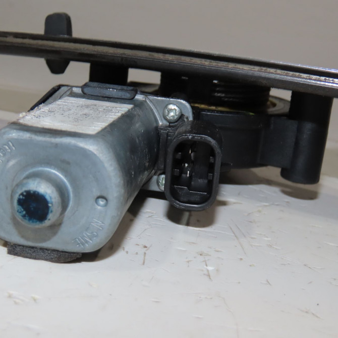 Mecanisme+moteur leve-glace avg occasion  Fiat PUNTO (199_) 1.3 d multijet (2012)   51895385  3