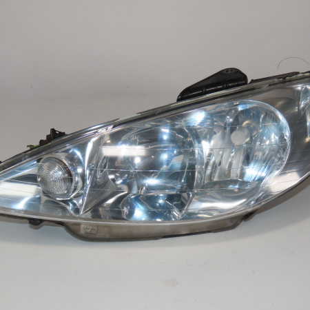 Phare gauche occasion  Peugeot 206 3/5 portes (2A/C) 1.4 hdi eco 70 (2001-2009) 5 portes   6208A0 