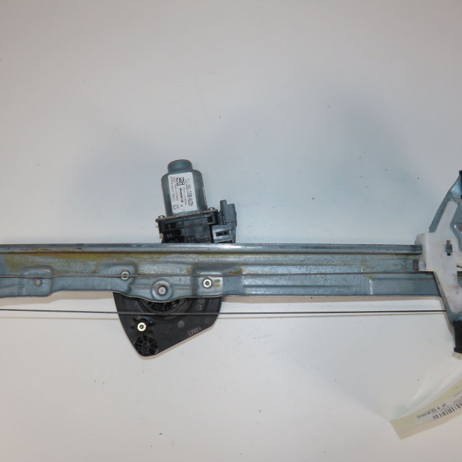 Mecanisme + moteur lève-glace avant droit occasion  Citroën C4 II (NC_) 1.6 hdi 90 (2009) 5 portes   9802531780  1