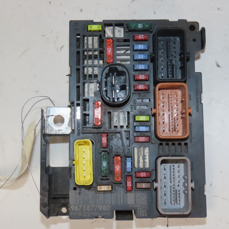 Boite a fusibles occasion  Citroën C5 III Break (RW_) 2.0 hdi 165 (2009)   9675877980 