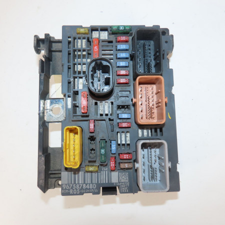 Boite a fusibles occasion  Peugeot 308 SW I (4E_, 4H_) 1.6 hdi (2009-2014)   9675878480 