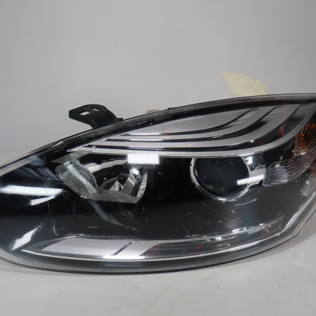 Phare gauche occasion  Renault MEGANE III Grandtour (KZ0/1) 1.5 dci (kz09, kz0d, kz1g, kz29, kz14, kz1w, kz10, kz1f,... (2009) 5 portes   260605817R 