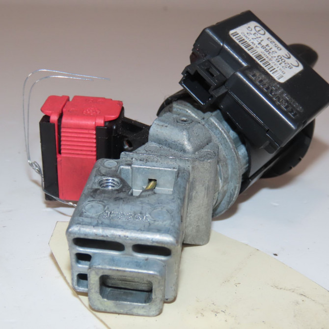 Antivol de direction occasion  Renault MODUS / GRAND MODUS (F/JP0_) 1.2 16v (jp0w) (2007)   7701208408  3