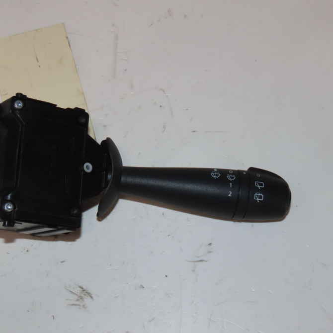 Commande essuie glace occasion  Dacia SANDERO II 1.0 sce 75 (b8jc, b8jd) (2016)   8201168008  1