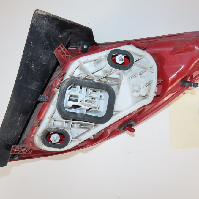 Feu arrière gauche occasion  Opel MERIVA B Monospace (S10) 1.7 cdti (75) (2010-2017)   13307493  2