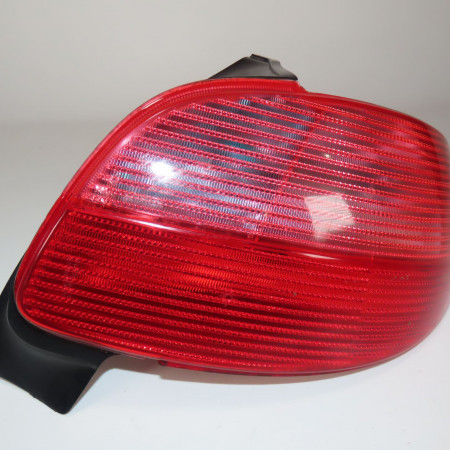 Feu arrière droit occasion  Peugeot 206 3/5 portes (2A/C) 1.4 i (1998-2012) 3 portes   6351P1 