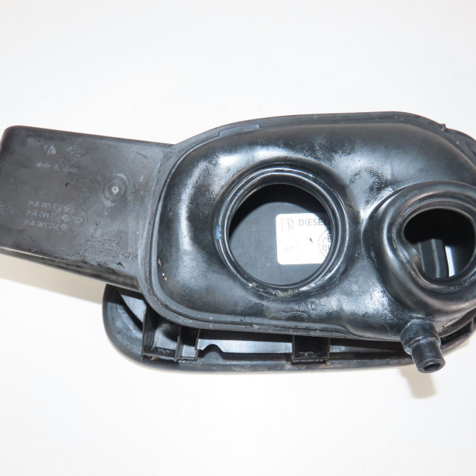 Volet de trappe carburant occasion  Volkswagen vw POLO VI (AW1, BZ1, AE1) 1.6 tdi (2017-2019)   2G0809909AGRU  3