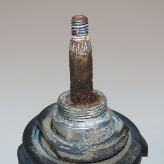 Moteur essuie-glace arrière occasion  Peugeot 108 1.0 vti (2014)   B001099280  2