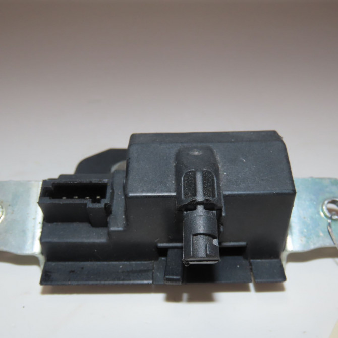 Serrure hayon occasion  Opel MERIVA B Monospace (S10) 1.7 cdti (75) (2010-2017)   39021416  4