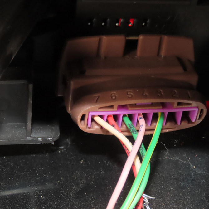 Feu arrière droit occasion  Citroën SAXO (S0, S1) 1.1 x, sx (1996-2003) 5 portes   6351L8  3