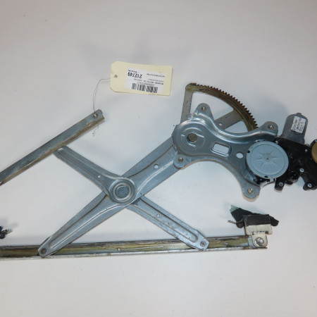 Mecanisme+moteur leve-glace avg occasion  Toyota COROLLA Verso (ZER_, ZZE12_, R1_) 2.2 d-4d (aur10_) (2005-2009) 5 portes   698200F010 