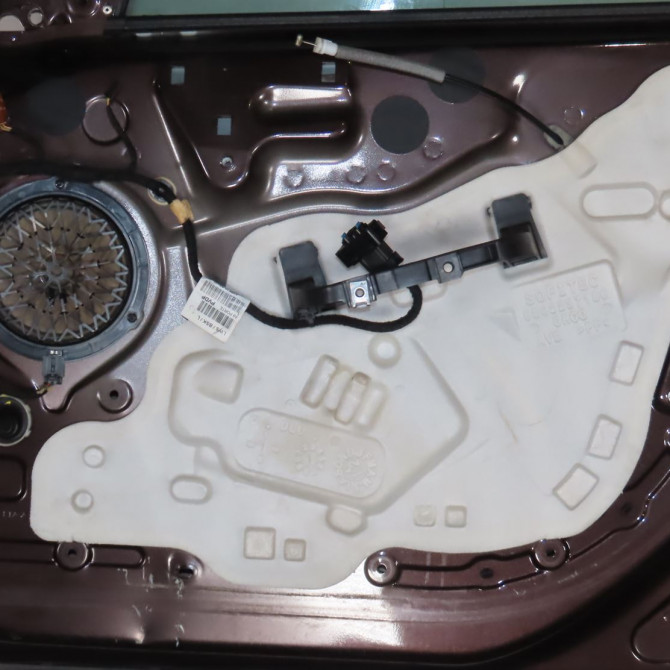 Porte avant droite occasion  Peugeot 208 I (CA_, CC_) 1.4 hdi (2012) 3 portes   9807820680  3