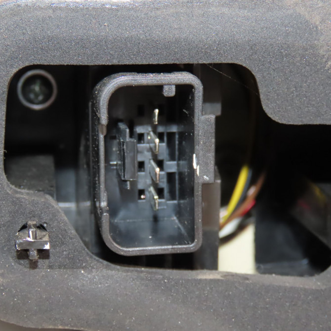 Feu arrière gauche occasion  Volkswagen vw GOLF PLUS V (5M1, 521) 1.6 tdi (2009-2013) 5 portes   5M0945095S  6