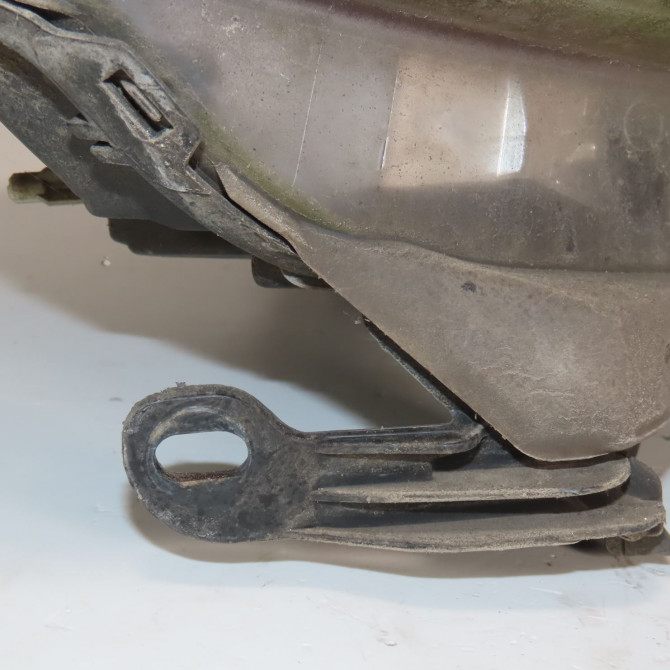 Phare droit occasion  Peugeot 208 I (CA_, CC_) 1.4 hdi (2012) 3 portes   9802221280  6