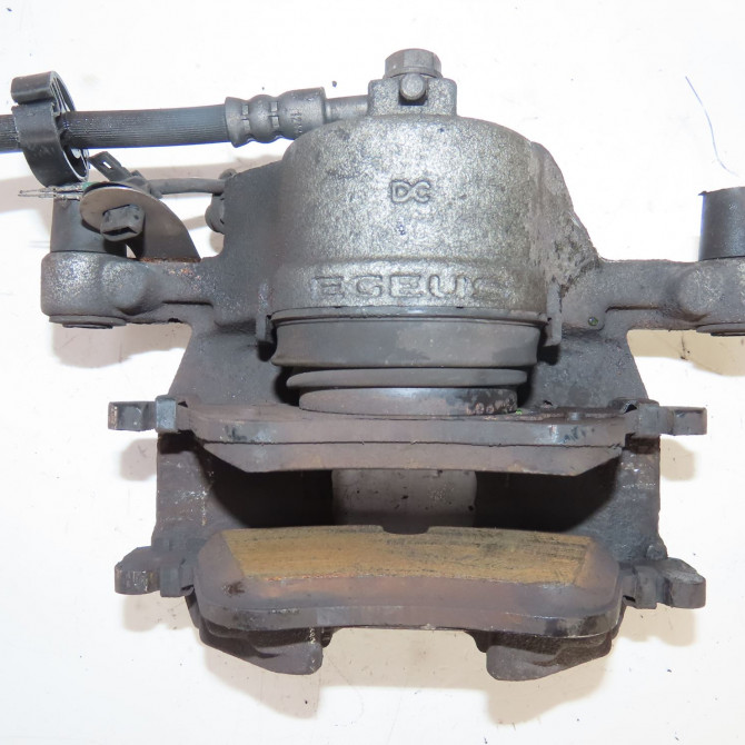 Etrier de frein avant gauche occasion  Mercedes-benz CITAN Camionnette/Monospace (W420) 1.5 112 cdi (420.633, 420.635) (2021)   A4204202900  6