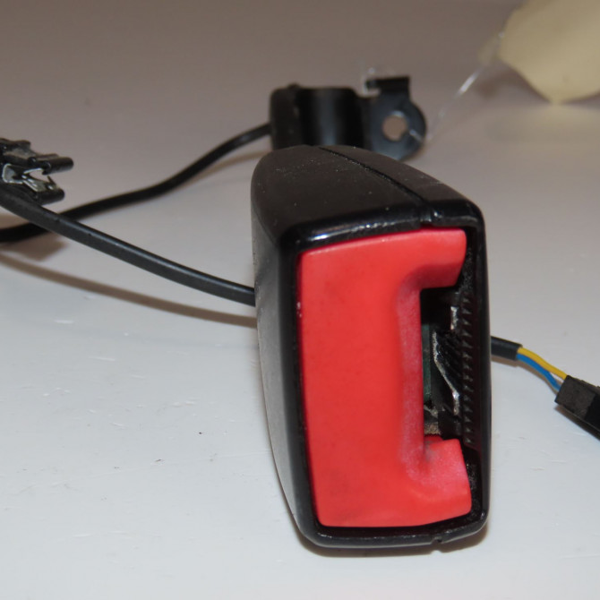 Ancrage ceinture avant gauche occasion  Volkswagen vw GOLF PLUS V (5M1, 521) 1.6 tdi (2009-2013) 5 portes   1K4857755ABQVZ  2