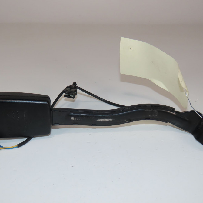 Ancrage ceinture avant gauche occasion  Volkswagen vw GOLF PLUS V (5M1, 521) 1.6 tdi (2009-2013) 5 portes   1K4857755ABQVZ  4