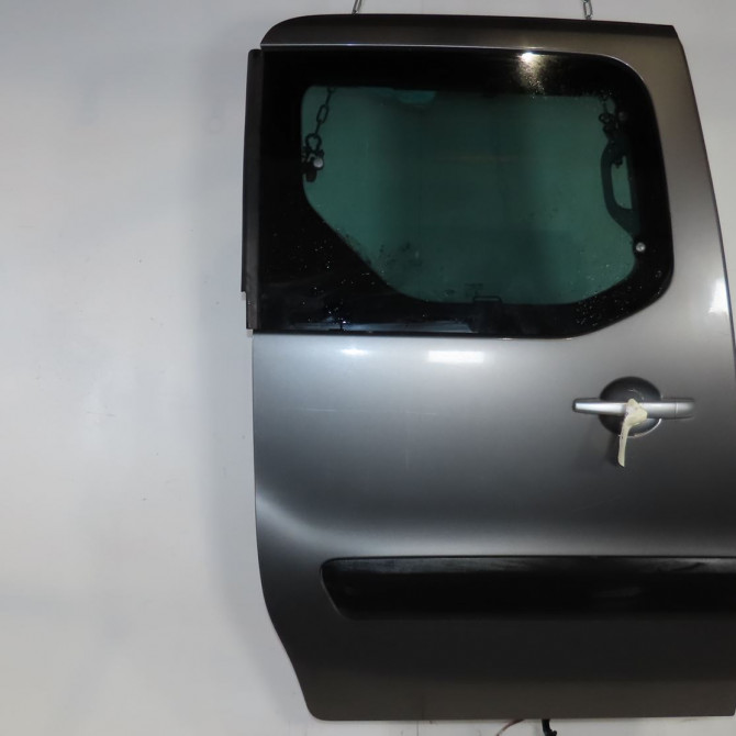 Porte coulissante d occasion  Peugeot PARTNER TEPEE 1.6 hdi 16v (2008) 5 portes   9831169680  1