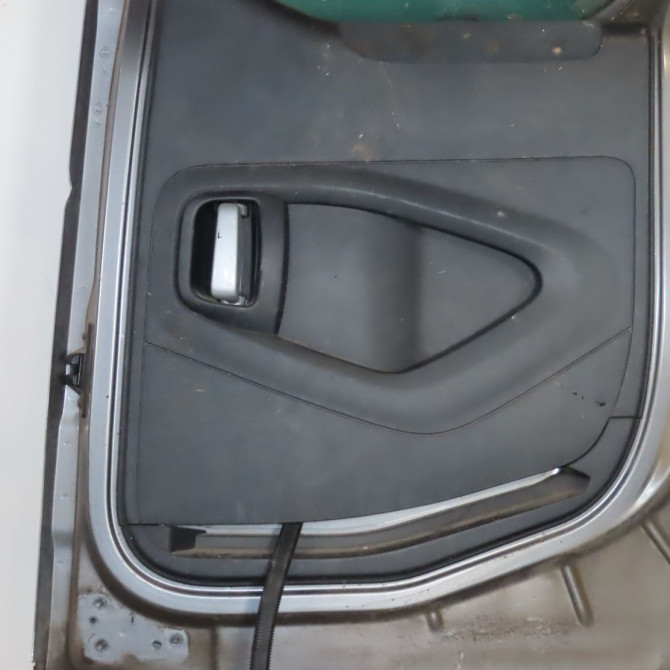 Porte coulissante d occasion  Peugeot PARTNER TEPEE 1.6 hdi 16v (2008) 5 portes   9831169680  4