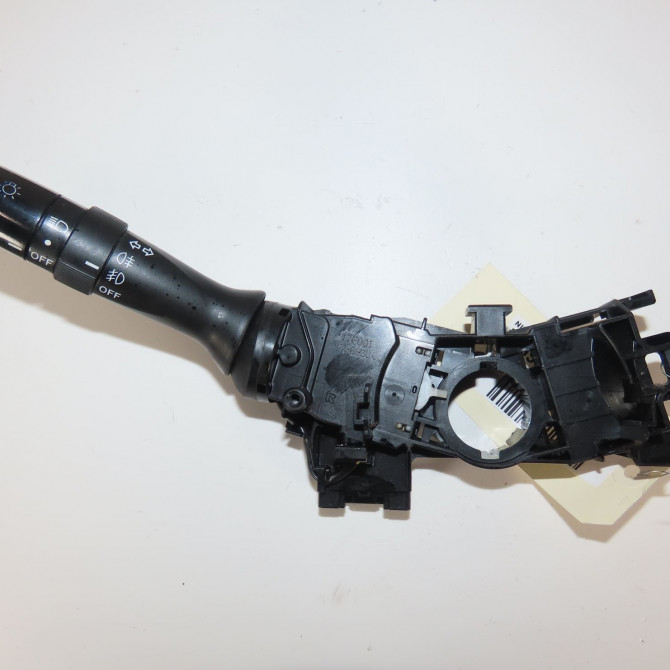 Commande eclairage occasion  Toyota YARIS (_P9_) 1.4 d-4d (nlp90_) (2005-2012)   841400D080  1