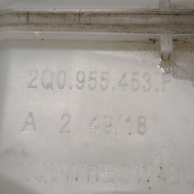 Reservoir lave-glace avant occasion  Volkswagen vw POLO VI (AW1, BZ1, AE1) 1.6 tdi (2017-2019)   2Q0955453G  2