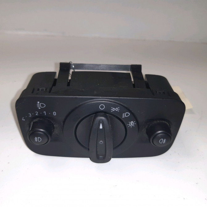 Interrupteur commande de phares occasion  Ford FIESTA VI (CB1, CCN) 1.4 tdci (2010-2012) 3 portes   1515201  1