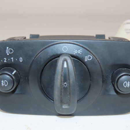 Interrupteur commande de phares occasion  Ford FIESTA VI (CB1, CCN) 1.25 (2008-2017)   1682218 