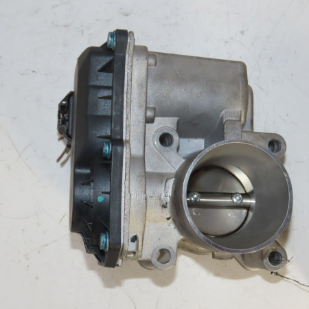 Boitier papillon occasion  Renault CLIO II (BB_, CB_) 1.2 16v (bb05, bb0w, bb11, bb27, bb2t, bb2u, bb2v, cb05,... (2001-2016) 3 portes   8200568712 